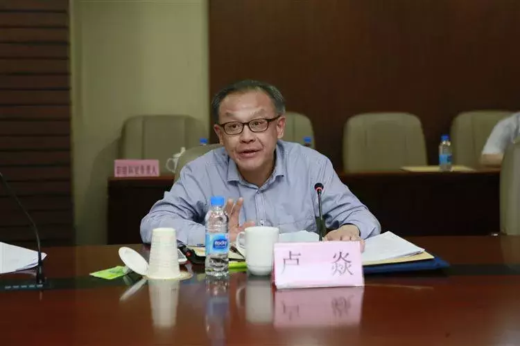 今年第一位在上海进行政法领域调查的副局级官员向中央反黑社会和邪恶行动监